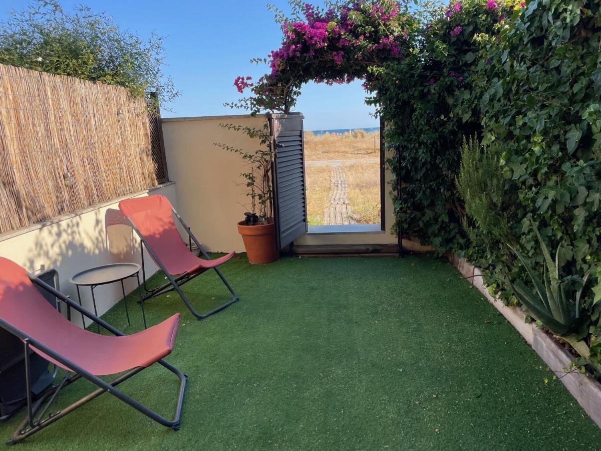Beach Flat With Garden Castelldefels Esterno foto